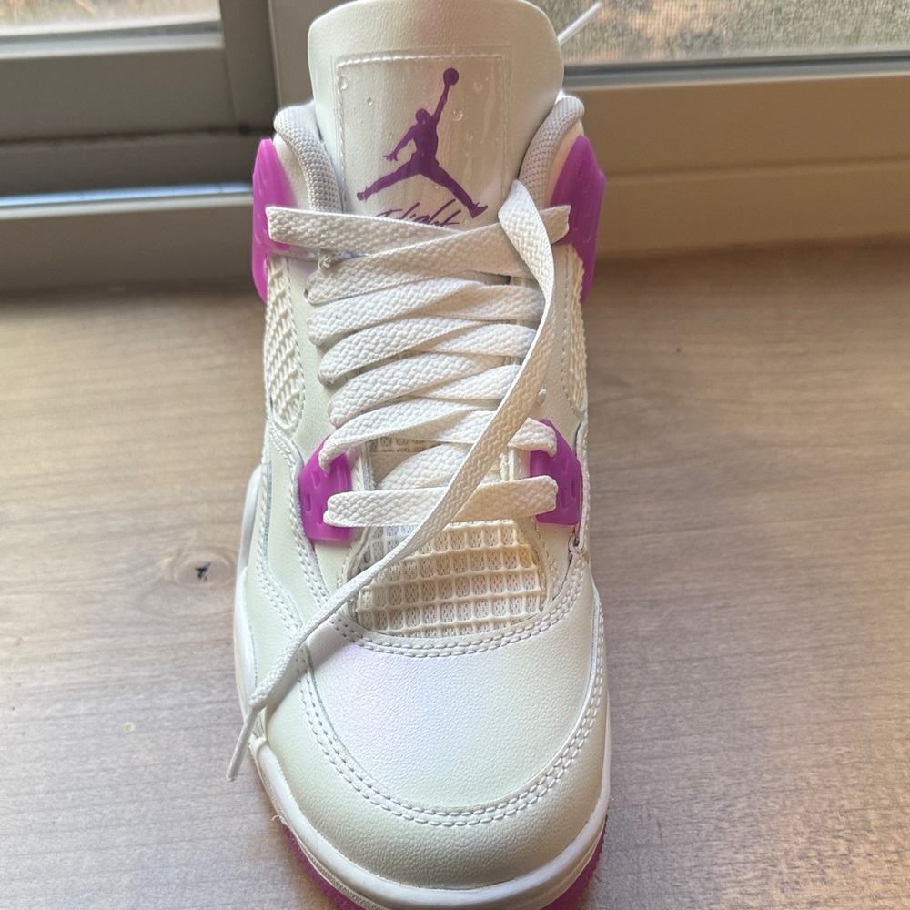 Jordan Kids Shoes in White and Purple